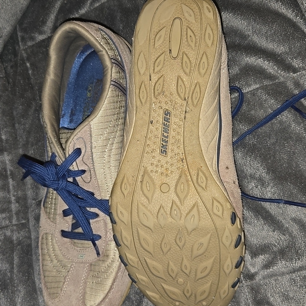 Skechers Relaxed Fit Size 10 Tan / navy - Picture 6 of 6